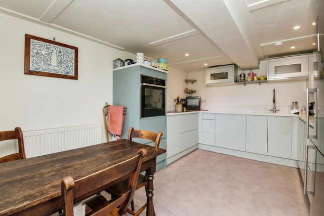 Flat for sale in St. Peter Street, Tiverton