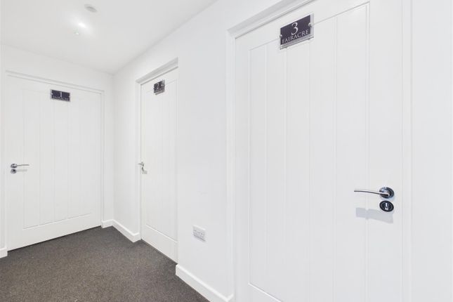 Fairacre, Flat 2, Homefield Road, Walton-on-Thames photo 2