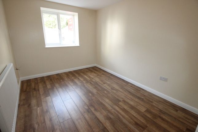Flat 1, 14, Jenkins Street, Pontypridd photo 5