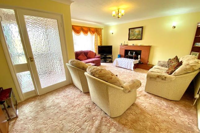 19, Fair Acre Rise, Fareham photo 3