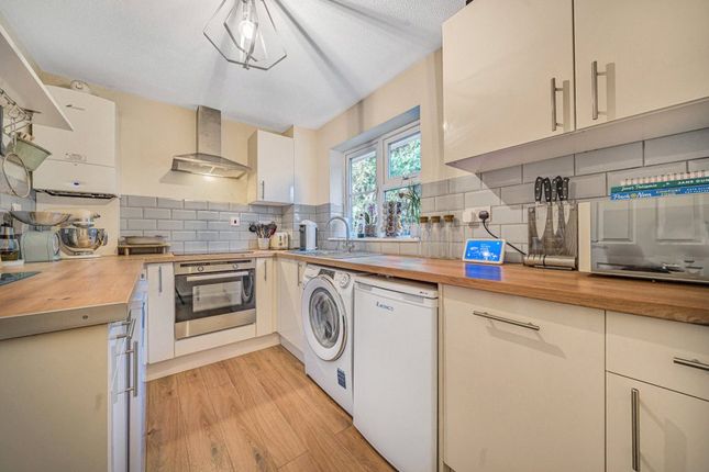 2, Felthorpe Close, Reading photo 4