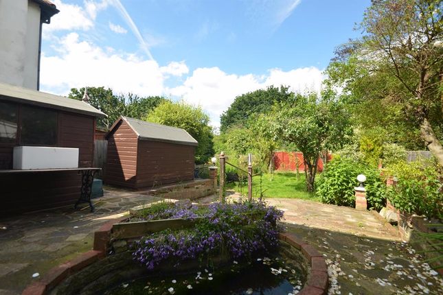40, Chinnor Crescent, Greenford photo 5