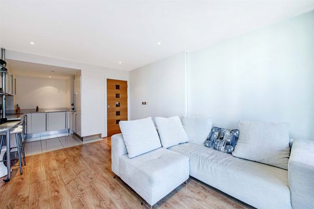 Thumbnail Flat to rent in Howard Building, 368 Queenstown Road, London