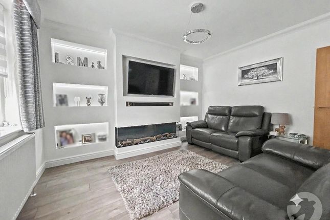 57, Holbeach Gardens, Sidcup photo 4