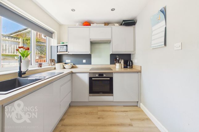 7 Royston Green, North Walsham photo 3