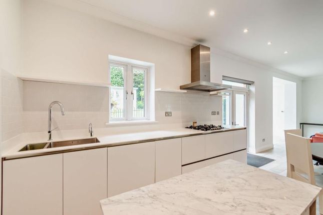72, Love Lane, Pinner photo 2