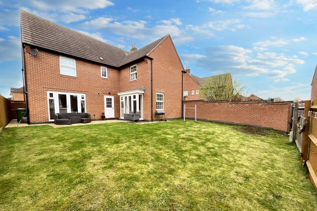 Detached house for sale in Springwell Lane, Whetstone