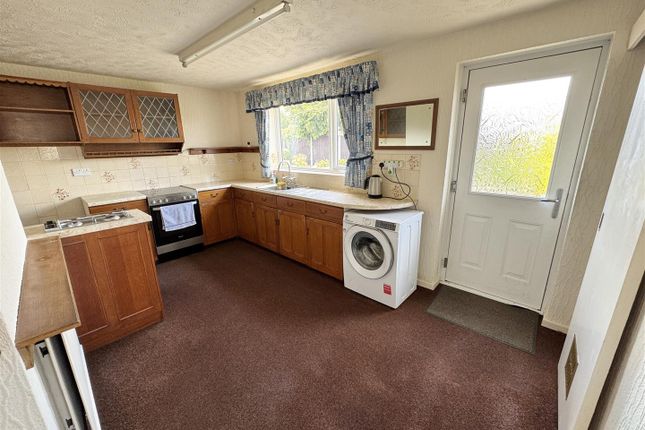 28, Highfield Road, Sutton-In-Ashfield photo 3
