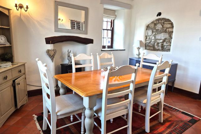 Dining Rm.Jpg