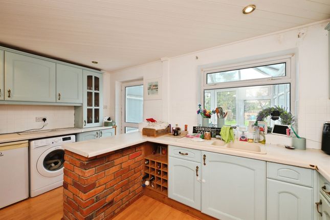 6, New Row, BISHOP'S STORTFORD photo 2