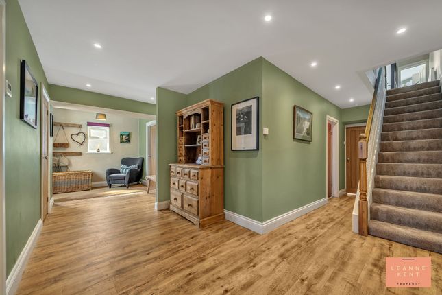 47 Pandy Road, Caerphilly photo 2