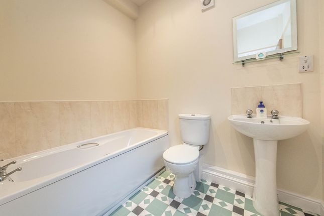 17A Chesterfield Road, Dronfield photo 4