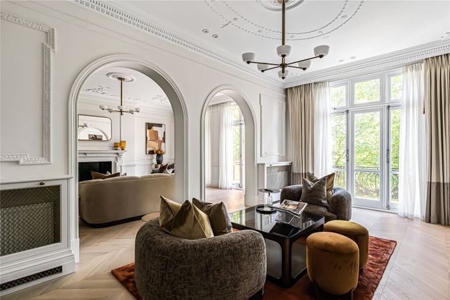 Flat 9, Hampshire House, 12, Hyde Park Place, London photo 4