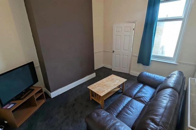 19 Stratfield Street, Sunderland photo 2