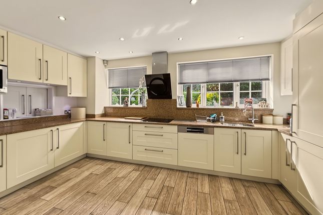 21 Fairhaven Avenue, Manchester photo 2