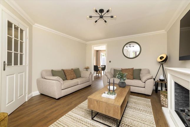 31 Grove Farm Gardens, Bonnyrigg photo 4