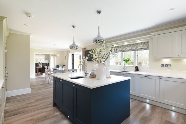Darcy House 7 Chequers Green, Shadoxhurst, Kent photo 3