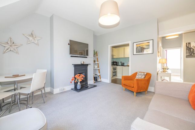Flat 3, 185, Old Dover Road, Kent photo 3