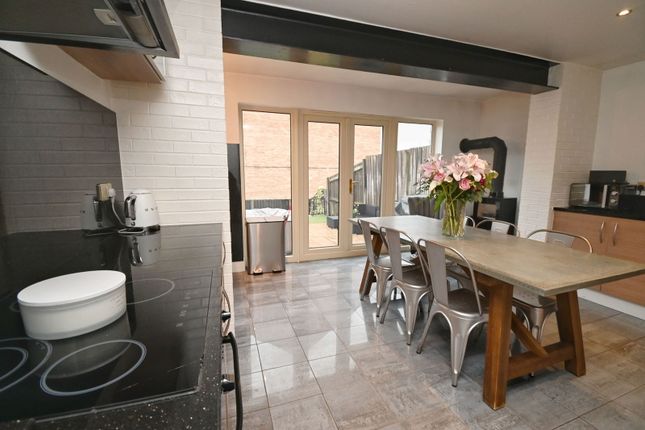 3, Barberry Court, Barnsley photo 4