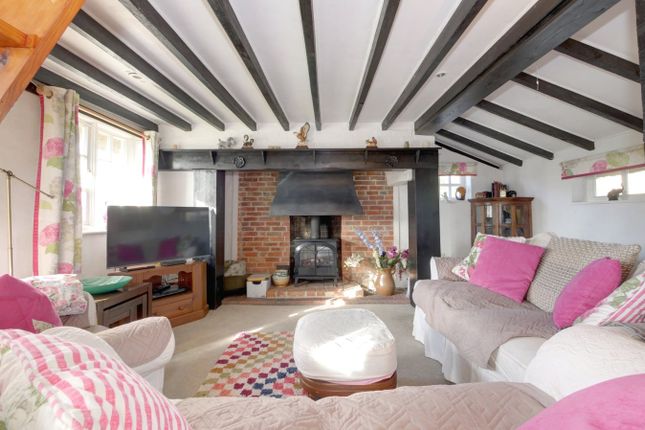 The Old Thatch, Hawkswood Road, Hailsham photo 2