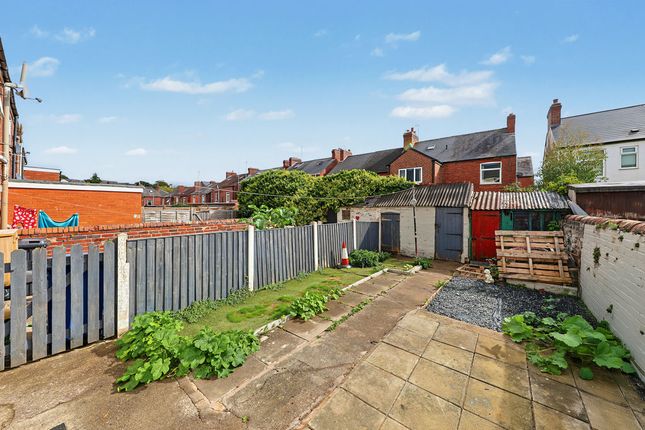 32, John Street, Chesterfield photo 4