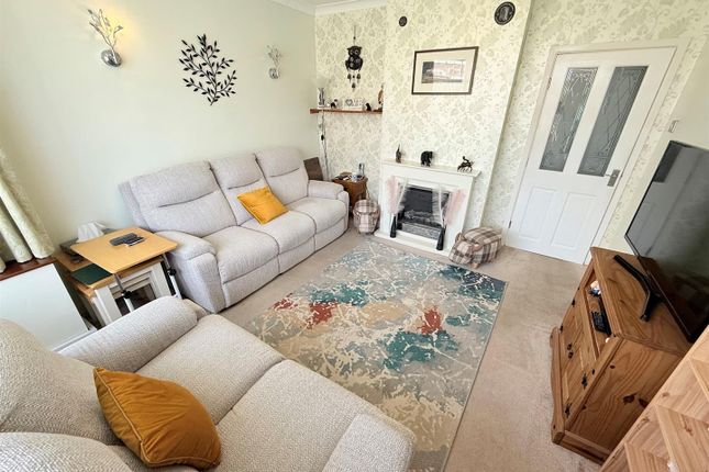 5, Midland Close, Great Yarmouth photo 4
