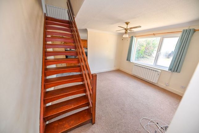 5, Celia Close, Waterlooville photo 5