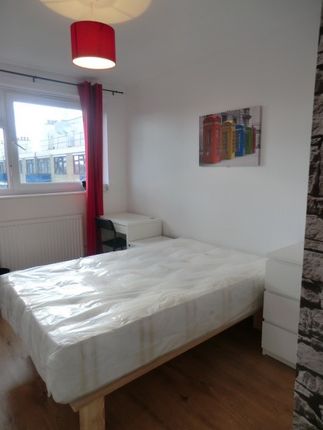 Thumbnail Room to rent in Room 2, Juliet House, Hoxton, London
