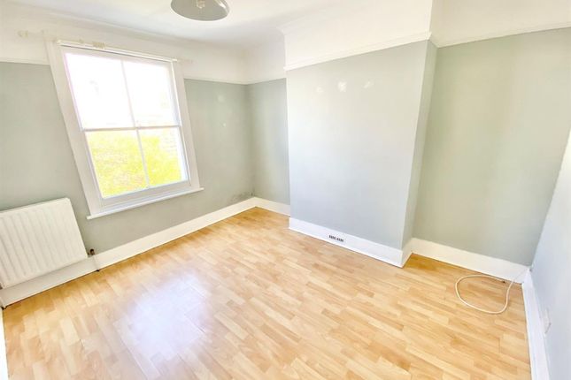 Terraced house to rent in Bentham Road, Brighton