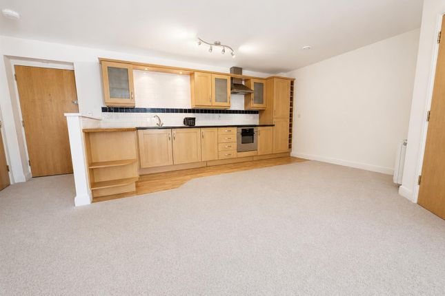 Flat 3, 20, The Savoy, Station Road, Shirehampton photo 3