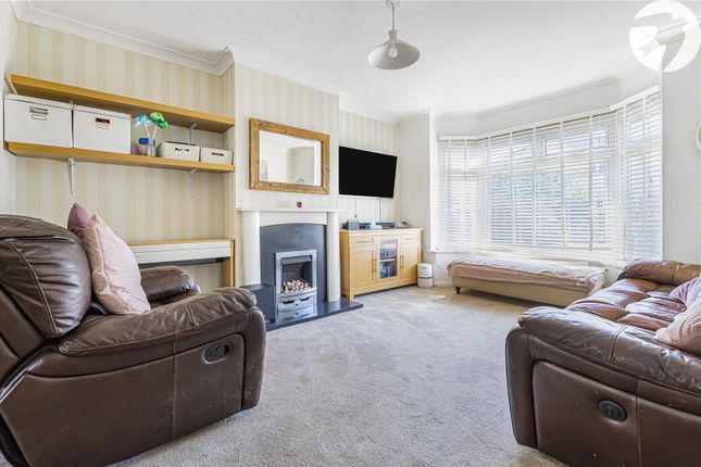 16, Crescent Gardens, Kent photo 2