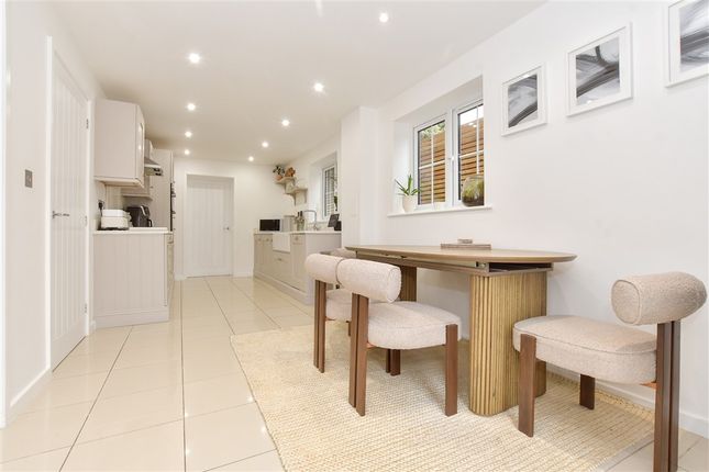 Aurum Close, Whitstable photo 4