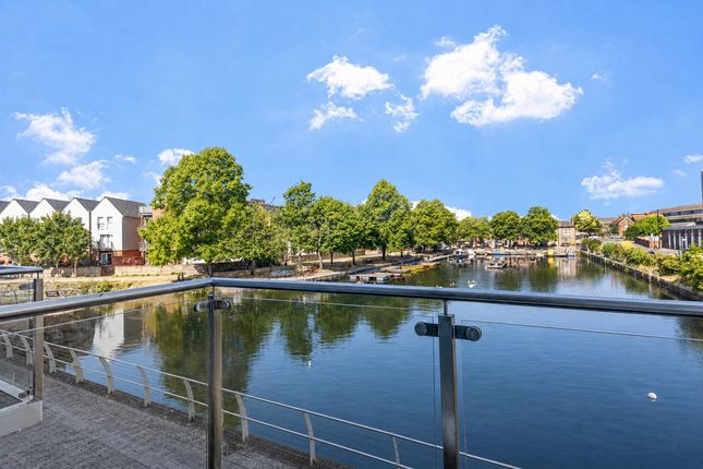 15, Canal Wharf, Chichester photo 3