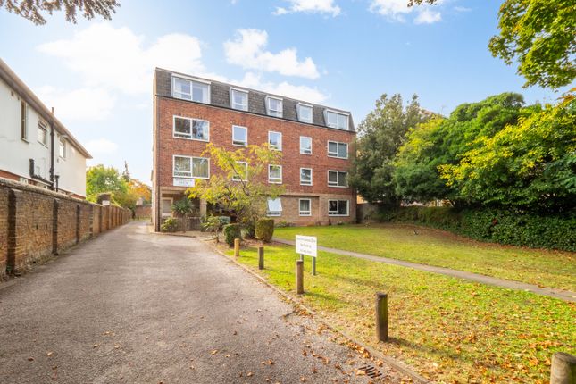 Thumbnail Flat to rent in Bonington House, 37 Mulgrave Road, Sutton, Surrey