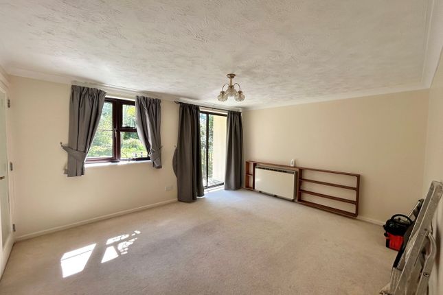 8 Glynde Court, Mansell Close, Bexhill on Sea photo 2