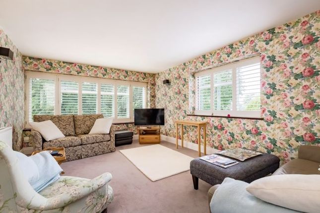 2-bed flat on First Floor Flat, Flat 3, Leigh Court, Knoll Hill, Bristol, £299,999