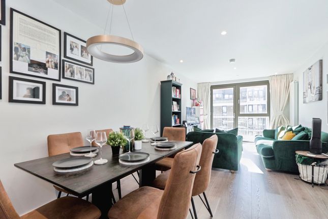 Flat 707, 7, Windsor Square, London photo 4
