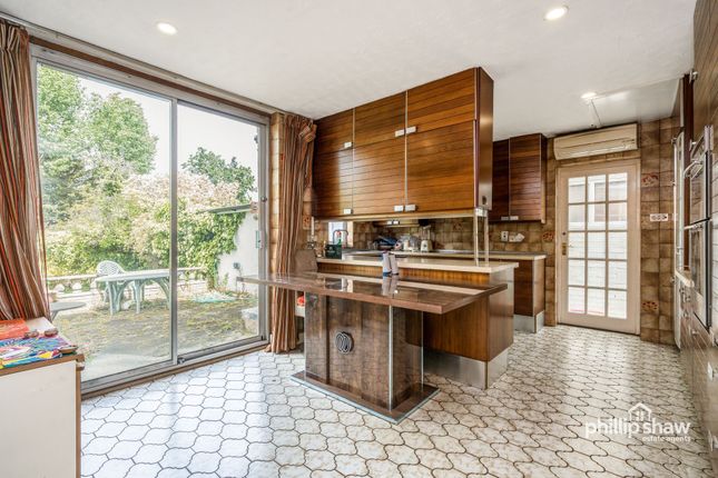 9 Briar Road, Harrow photo 4