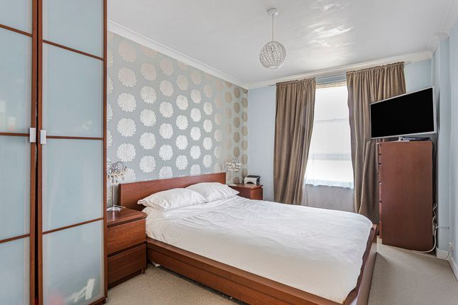 Flat 22, Isobel House,, Staines Road West, Surrey photo 4