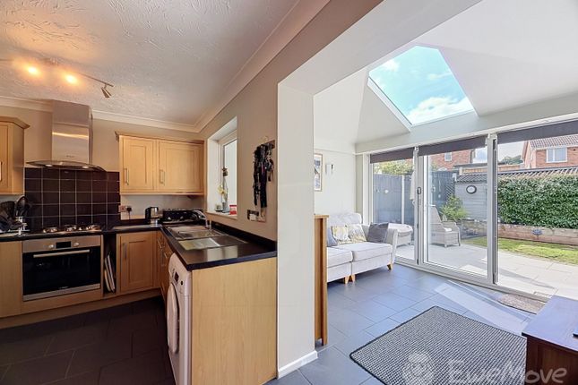 17, Brantwood, Worcester photo 3