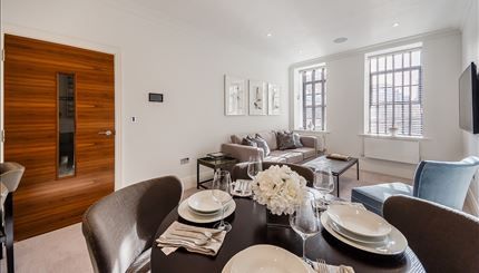 Flat to rent in Palace Wharf Apartments, Rainville Road, Fulham, London