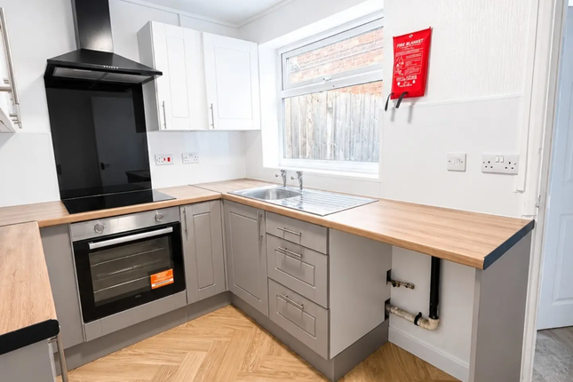 2-bed terraced on 31, Stepney Lane, Kingston upon Hull, £725/mo