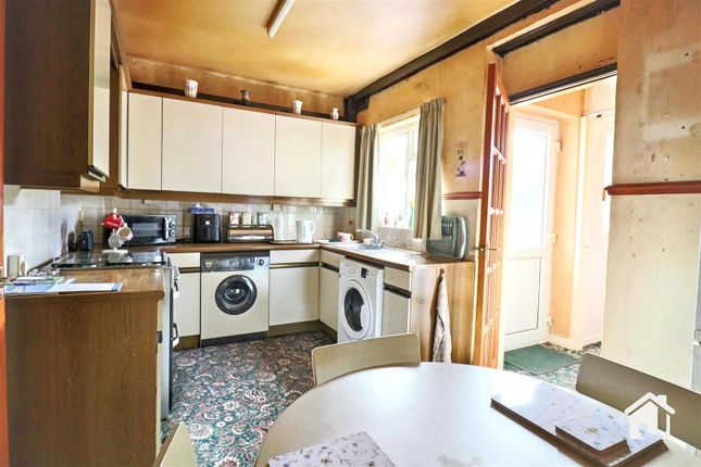 169, Lothair Road, Leicester photo 4