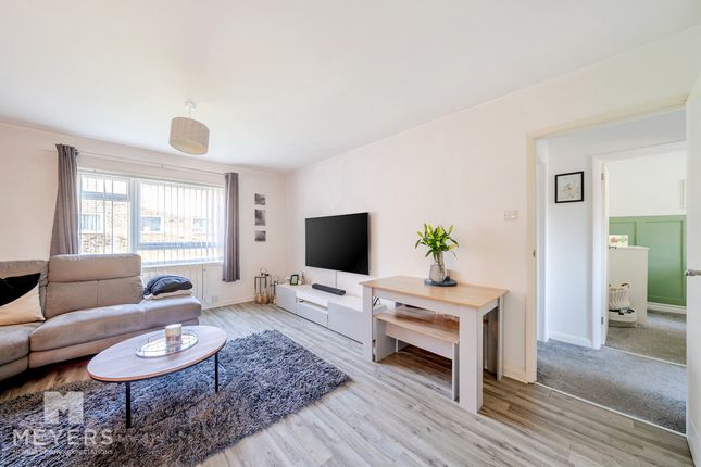 Flat Flat 8, Mill Lane, Coopers Close, Wareham photo 3