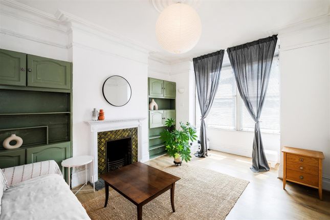 32 Chigwell Road-18.Jpg