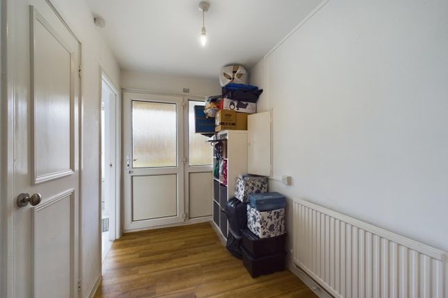 Property to rent in Monksfield, Crawley