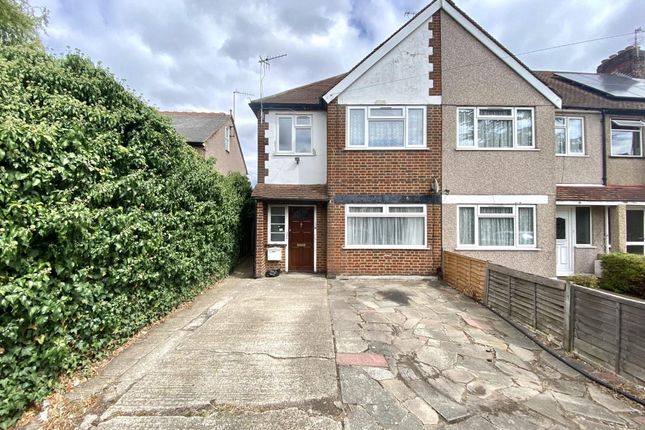 Thumbnail Maisonette to rent in Wood End Green Road, Hayes