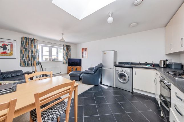 111, Poppyfields Way, Brackley photo 4