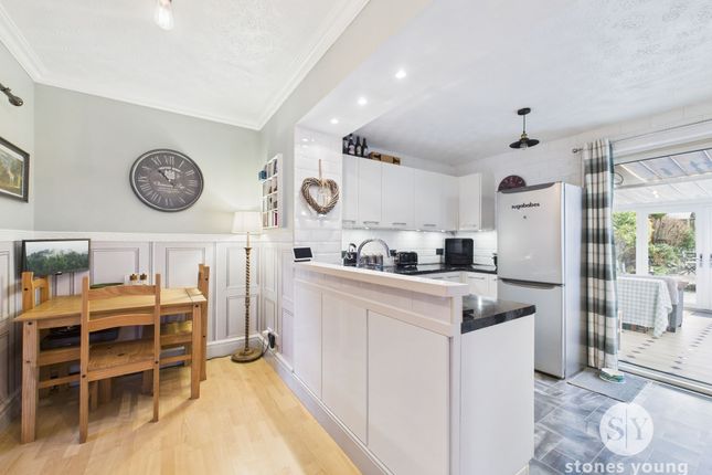 62 Lyndhurst Avenue, Blackburn photo 3