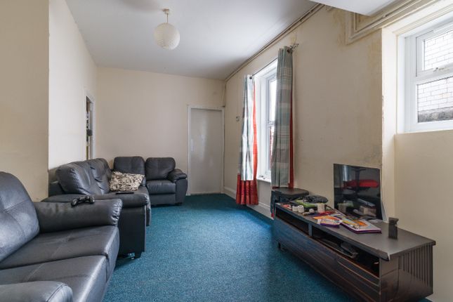 7 Bed - Manor House Road, Newcastle Upon Tyne, Tyne and Wear photo 4